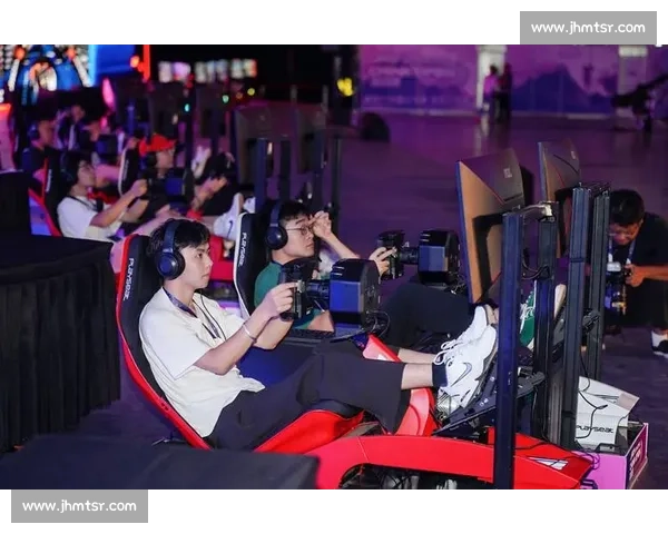 F1电竞线上总决赛，职业选手与业余高手的终极对决！